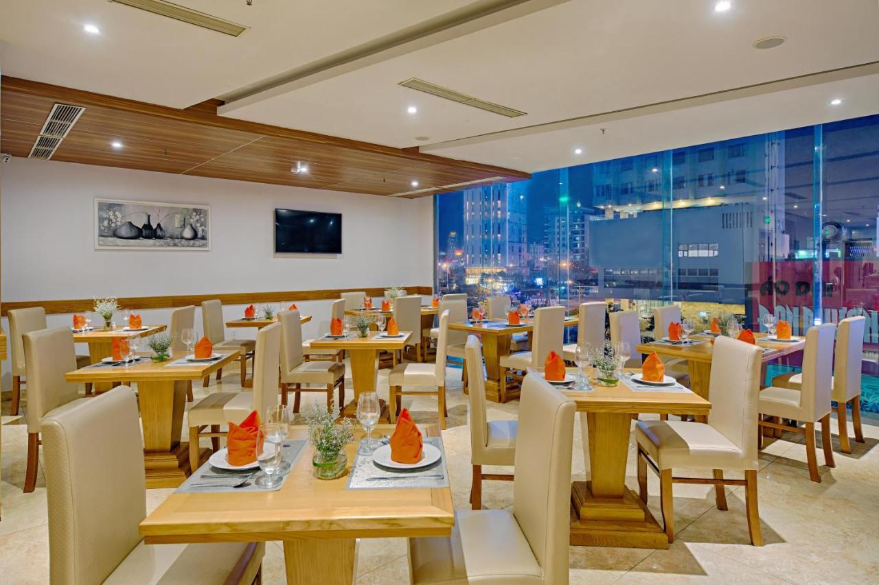 Bliss Luxury Hotel Da Nang Buitenkant foto