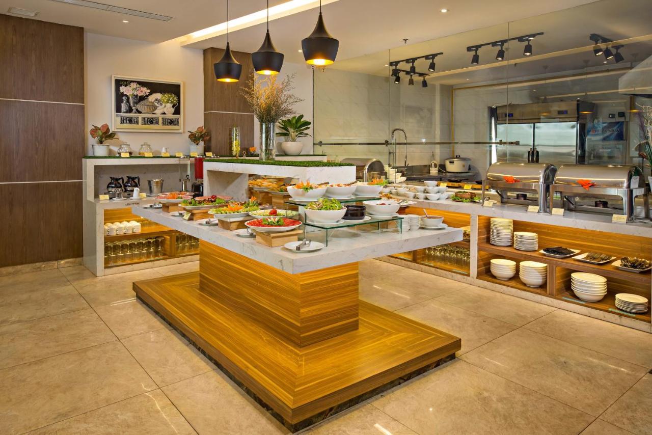 Bliss Luxury Hotel Da Nang Buitenkant foto