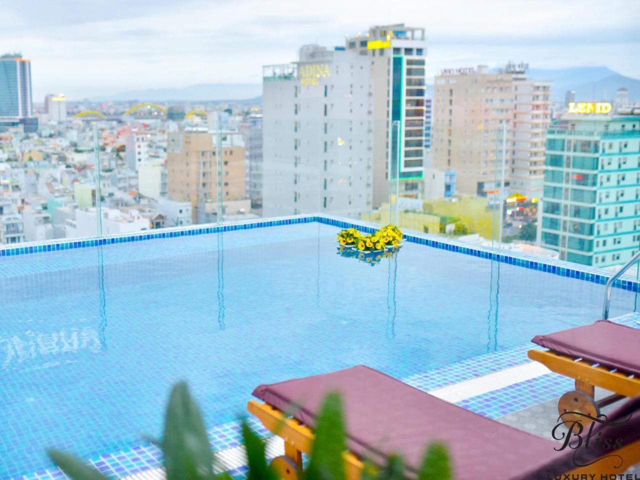 Bliss Luxury Hotel Da Nang Buitenkant foto