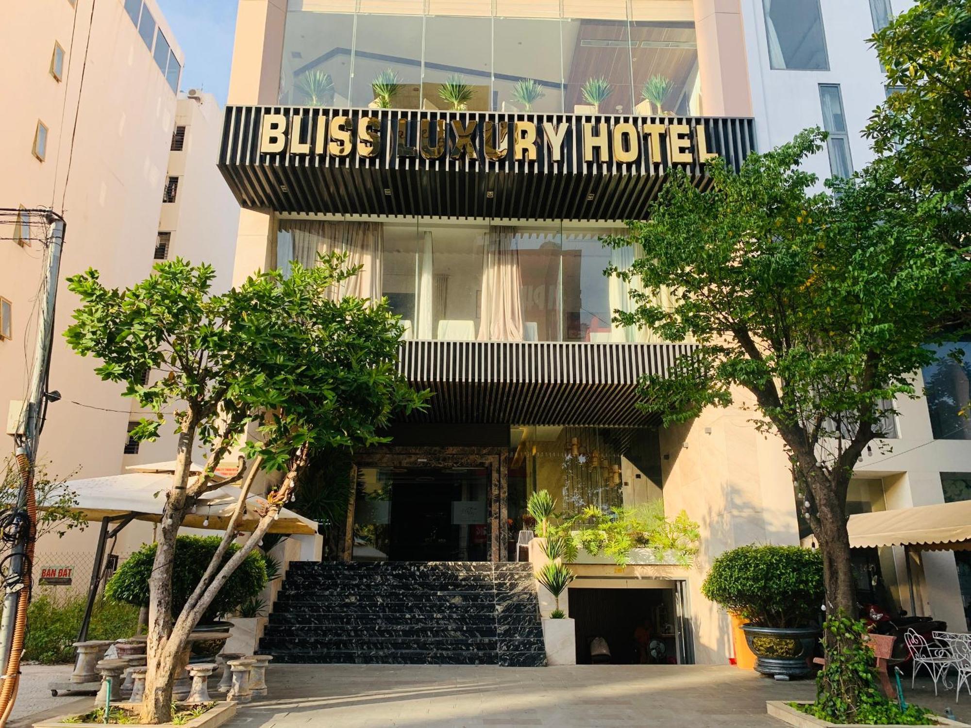 Bliss Luxury Hotel Da Nang Buitenkant foto