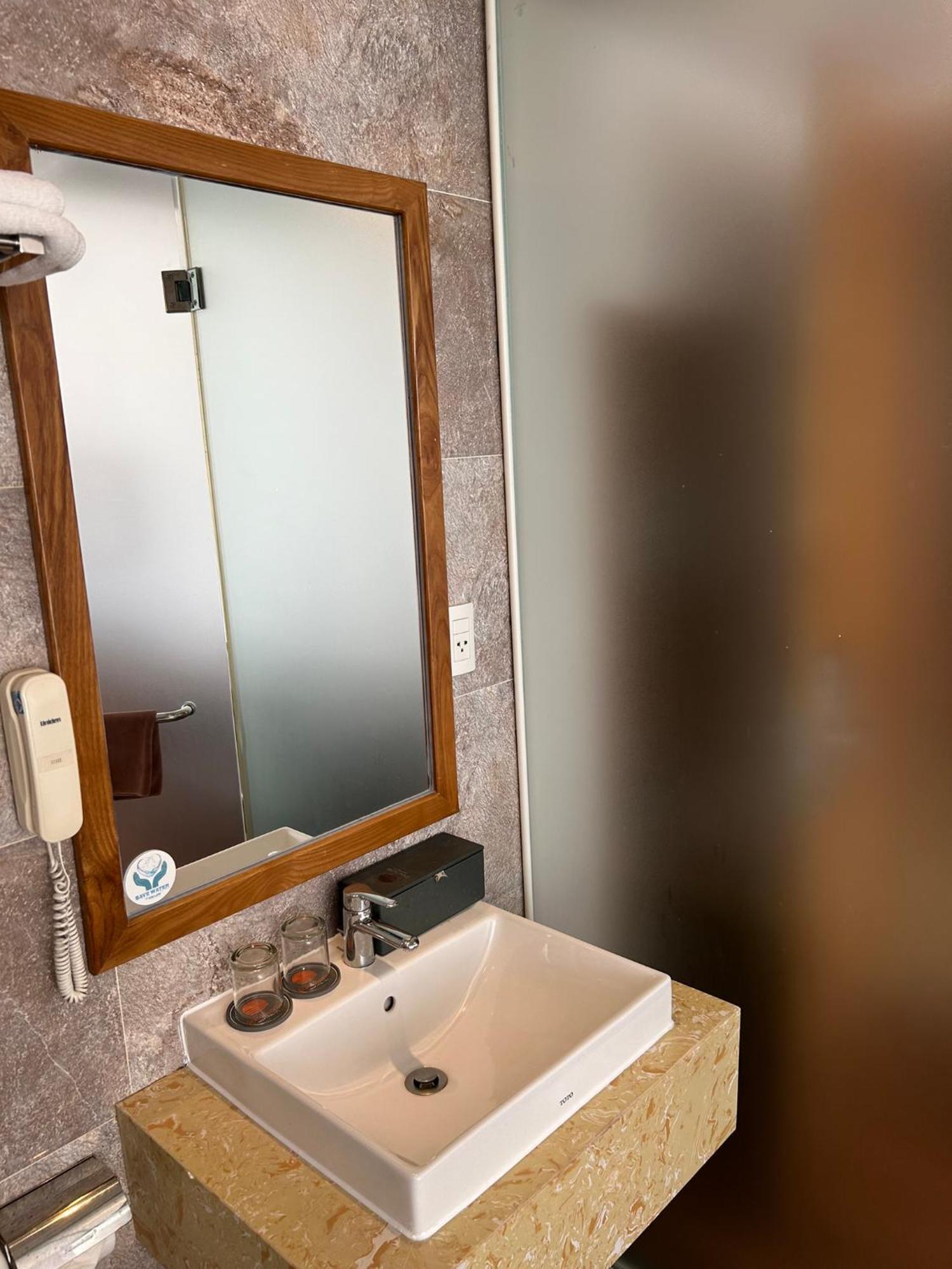 Bliss Luxury Hotel Da Nang Buitenkant foto