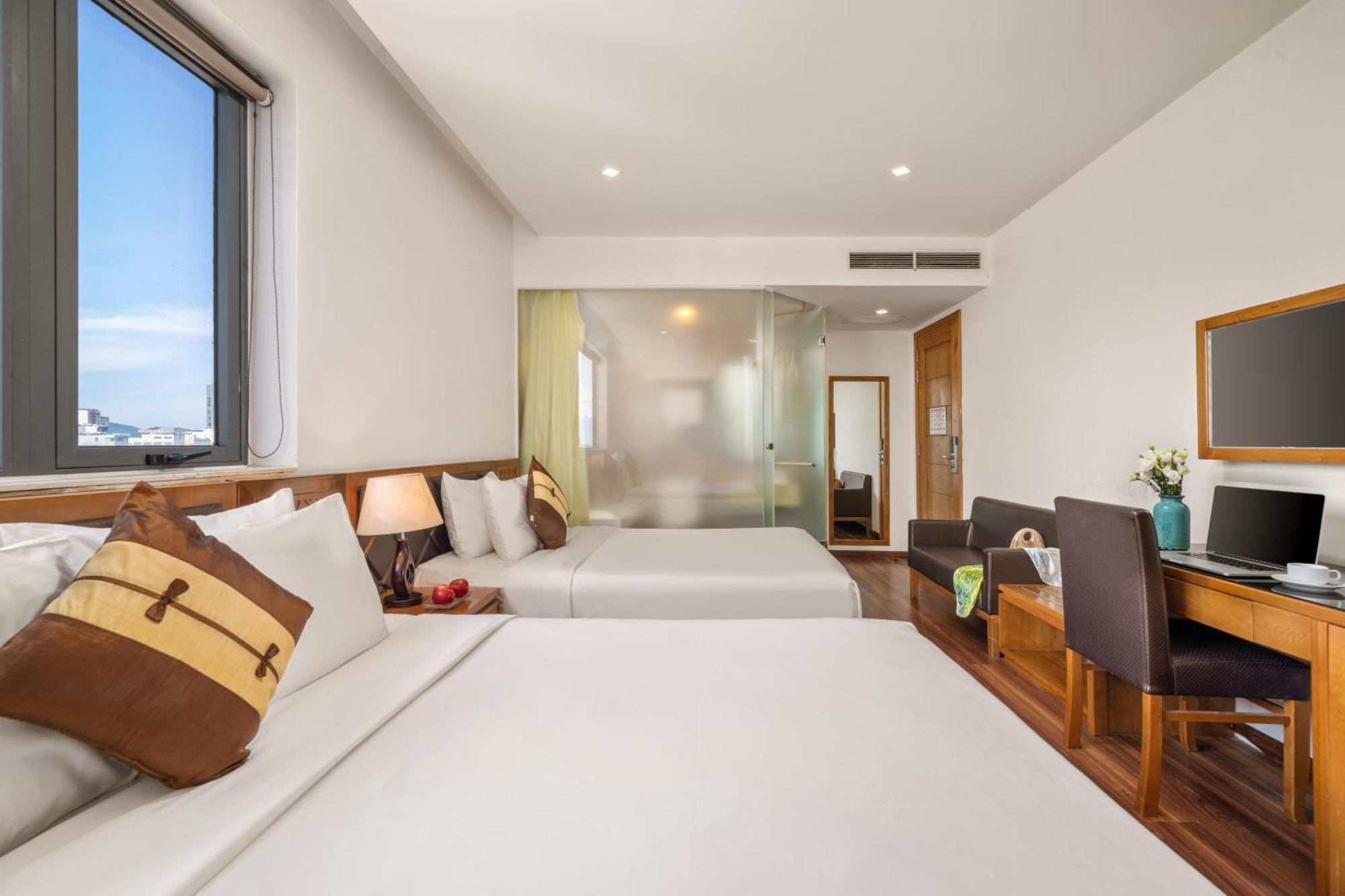 Bliss Luxury Hotel Da Nang Buitenkant foto