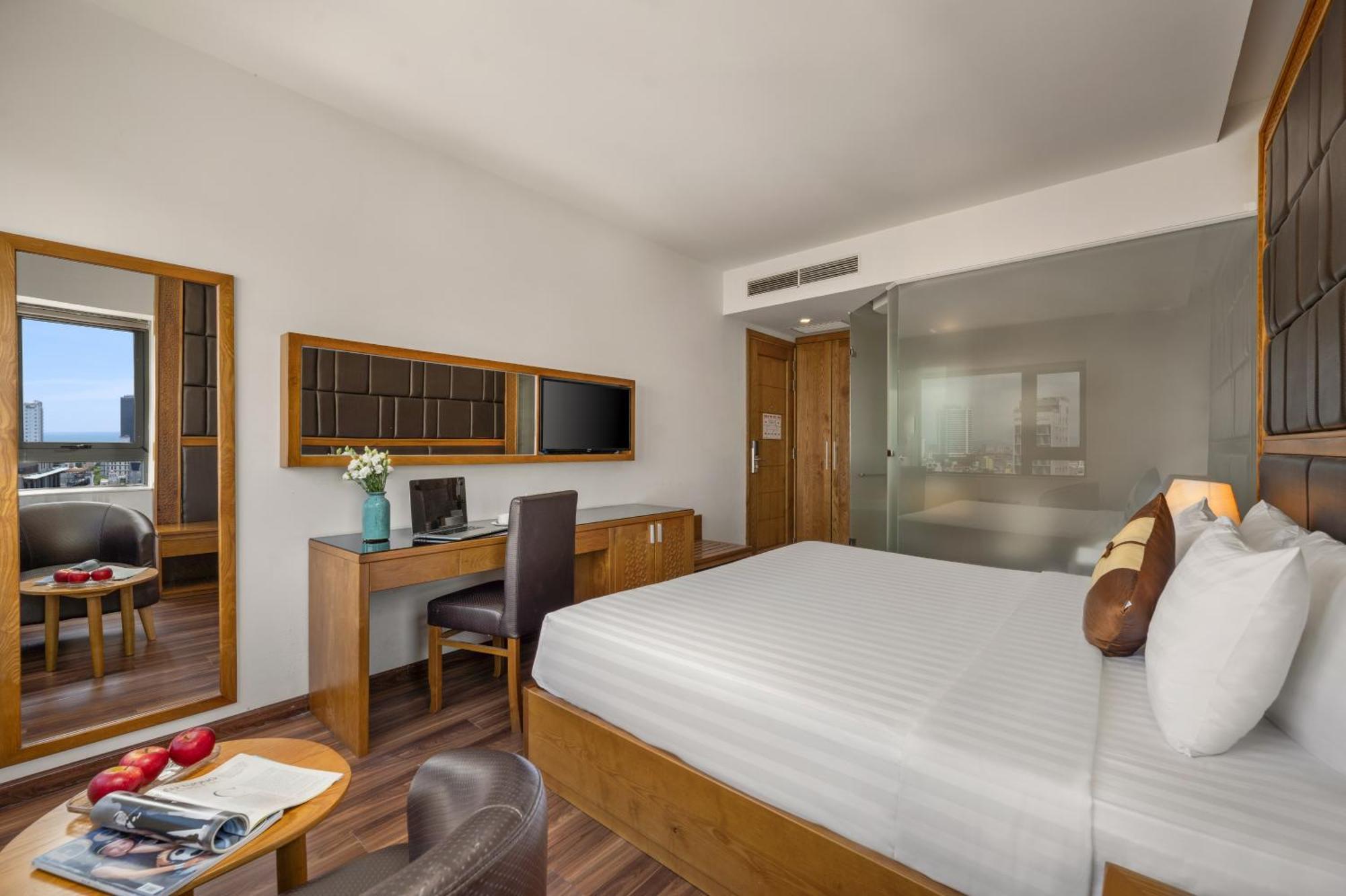 Bliss Luxury Hotel Da Nang Buitenkant foto